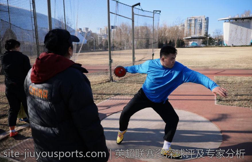 英超联赛资深球评及专家分析