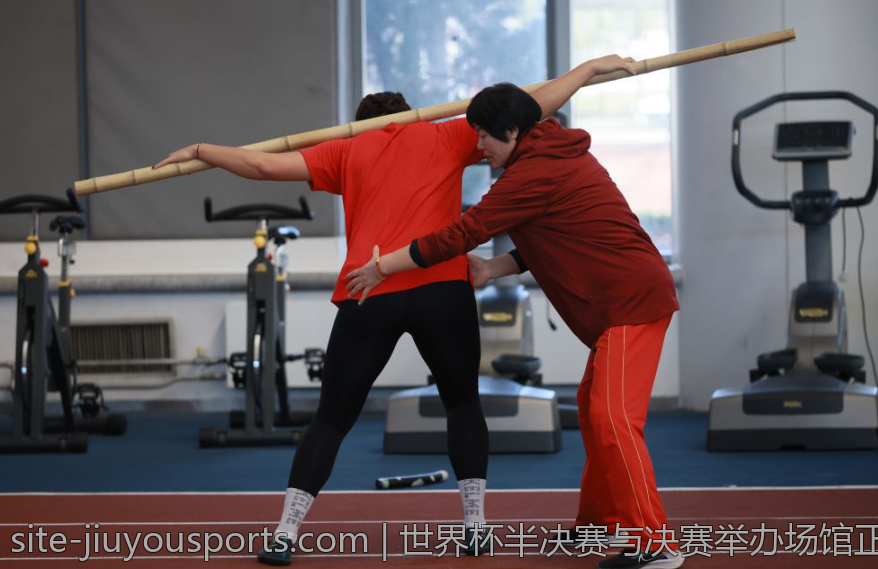 世界杯半决赛与决赛举办场馆正式亮相 选址背后的故事令人期待纷纷猜测
